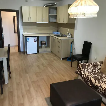 Budget Holiday Apartments First Line Sea Coast